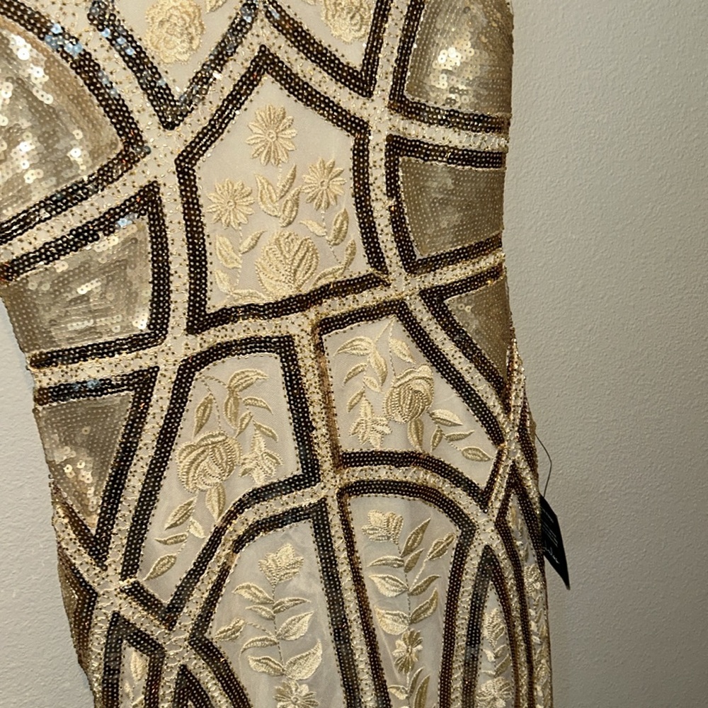 LULU'S "SPREAD YOUR SUNSHINE" GOLD SEQUIN EMBROIDERED BODYCON DRESS SIZE MED NWT - Picture 5 of 9
